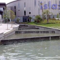 Centro comercial Islazul, construido con sistema constructivo Baupanel® System