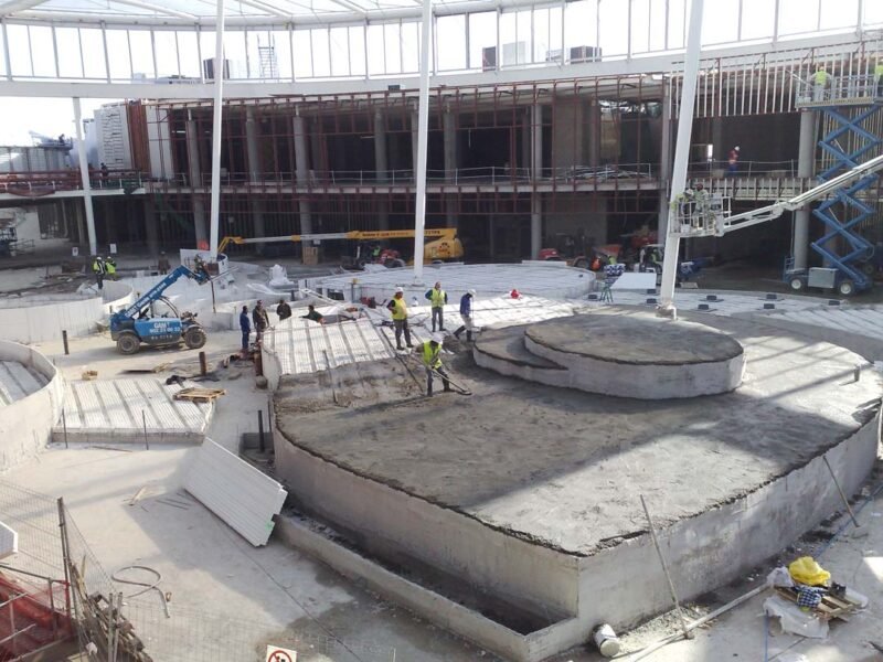 Centro comercial Islazul, construido con sistema constructivo Baupanel® System