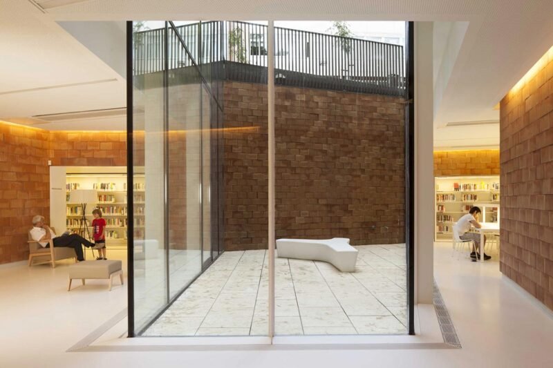 Rehabilitation with SATE panels in Barcelona