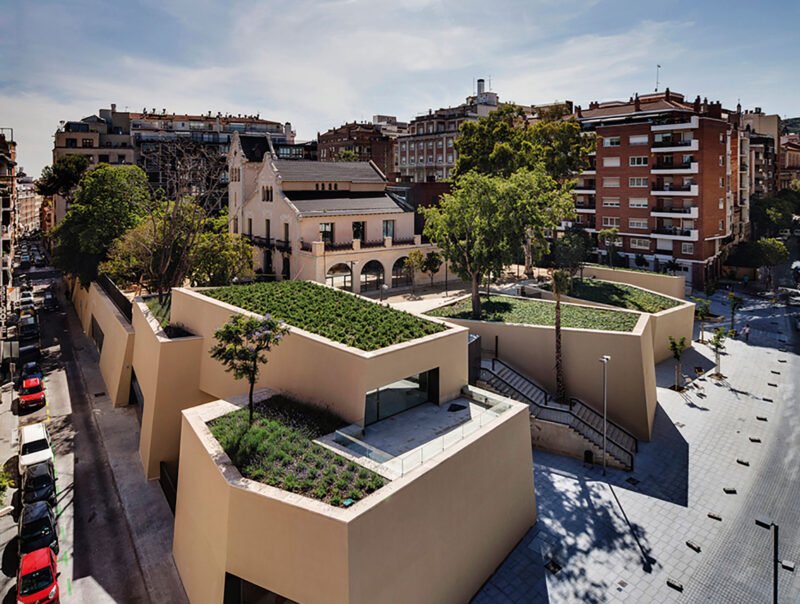 Rehabilitation with SATE panels in Barcelona