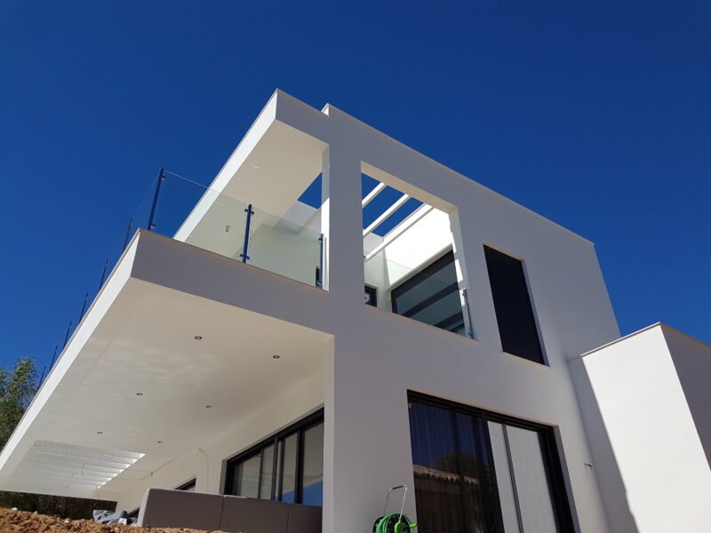 Vivienda unifamiliar construida en Mijas Costa con sistema de construcción rápido y rentable, paneles de construcción Baupanel System 1