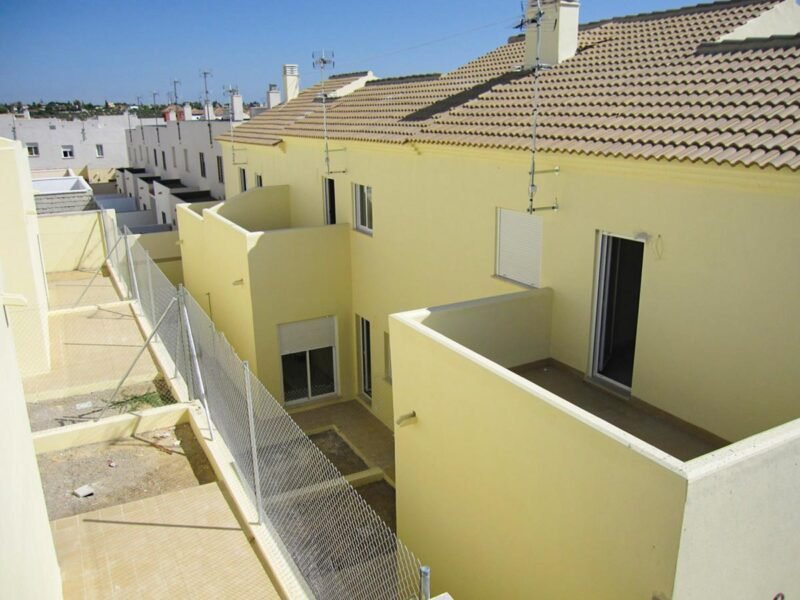 72 social homes townhouses in Seville, Spain