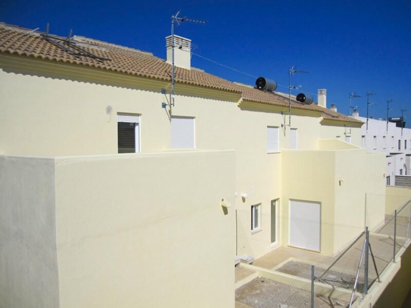72 social homes townhouses in Seville, Spain