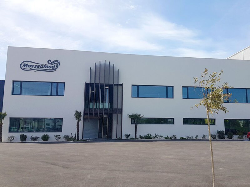 Cerramiento de edificio industrial con Baupanel® System. Puerto de Santa Maria, Cádiz.