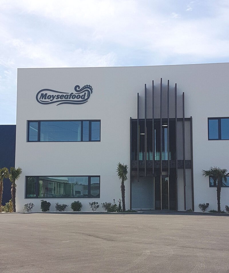 Cerramiento de edificio industrial con Baupanel® System. Puerto de Santa Maria, Cádiz.