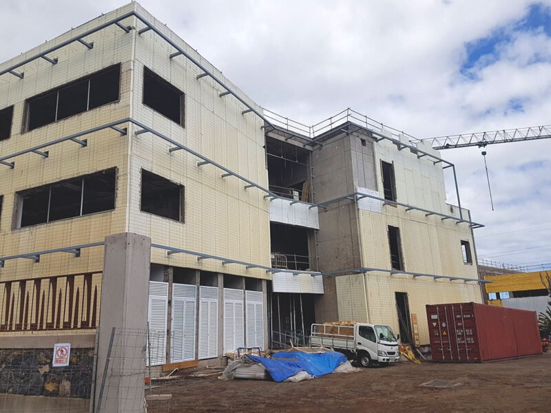 Nanotec Canarias, cerramiento industrial de edificio con Baupanel® System.