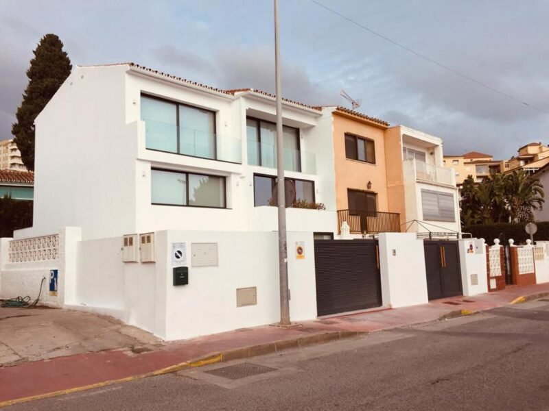 Aislamiento SATE, exterior vivienda en Rincón de la Victoria, Málaga