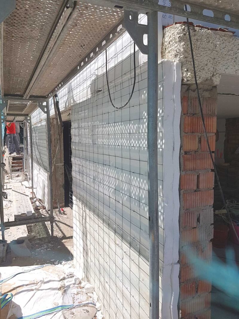 7 Revestimiento sate de estructura en vivienda unifamiliar en Rincón de la Victoria, Málaga. BauSATEi