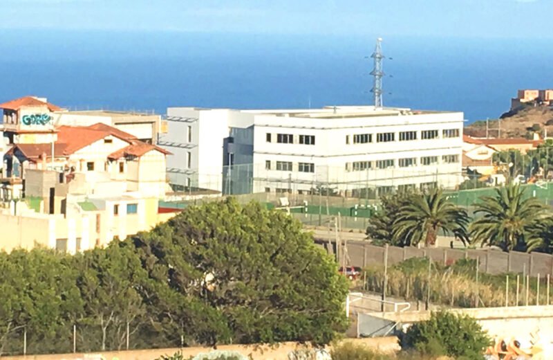 Nanotec Canarias, cerramiento industrial de edificio con Baupanel® System.