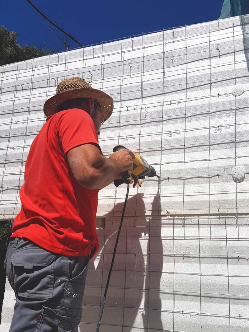 8 Paneles para el revestimiento sate de estructura en vivienda unifamiliar en Rincón de la Victoria, Málaga. BauSATEi