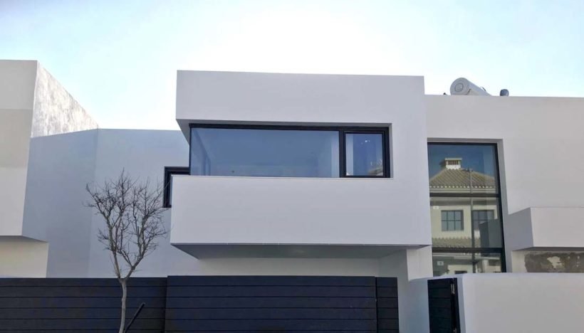 3 Adosados en Rota, Cádiz, sistema constructivo Baupanel System