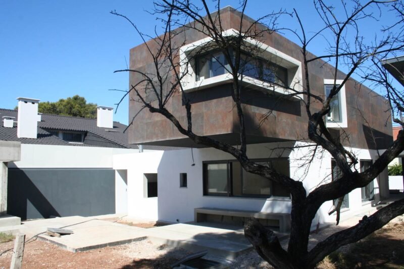 New villa built in Cascais, Portugal 2018