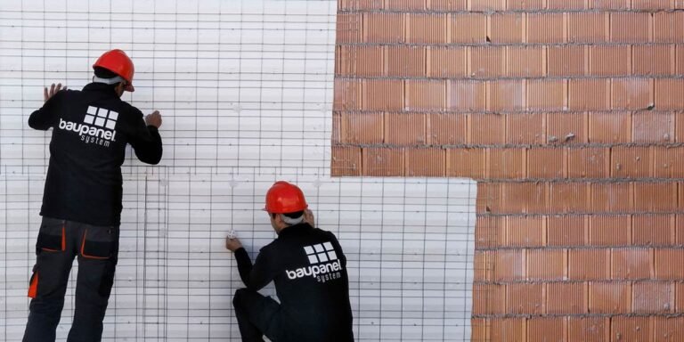 Colocación de sate sobre termoarcila con bausatei