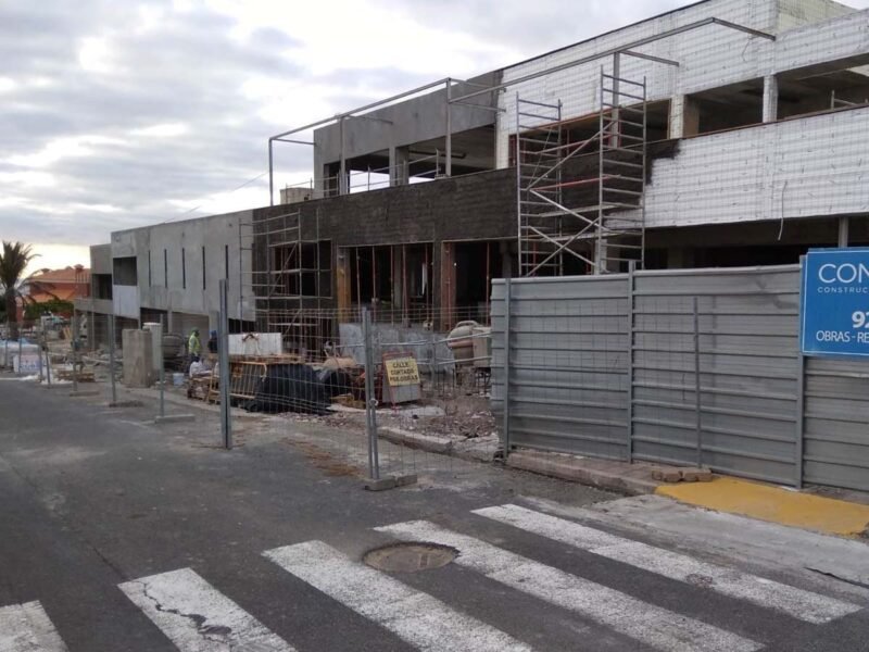 Construcción de Centro Comercial Bahia Viento