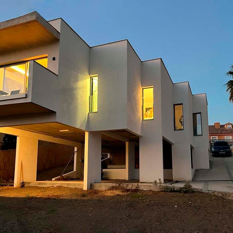 Trabalho de painéis pré-industrializados Cádiz